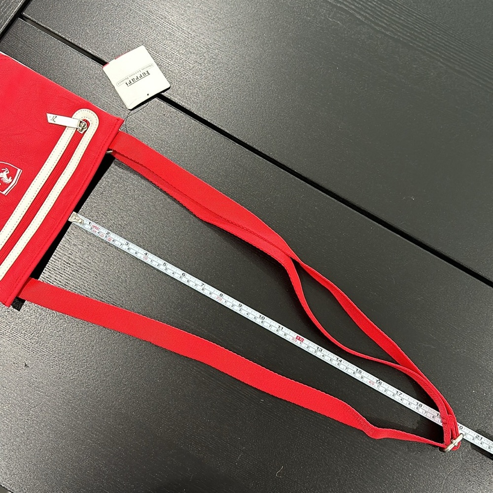 Ferrari Formula 1 Club Leather Crossbody Bag - Picture 6 of 6
